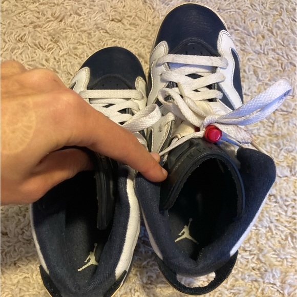 Air Jordan Retro 6 Olympic Sneakers - Picture 4 of 5